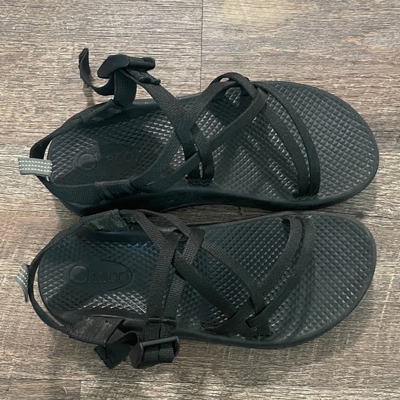 Kids Chaco Black Strappy Sandals - Picture 4 of 6